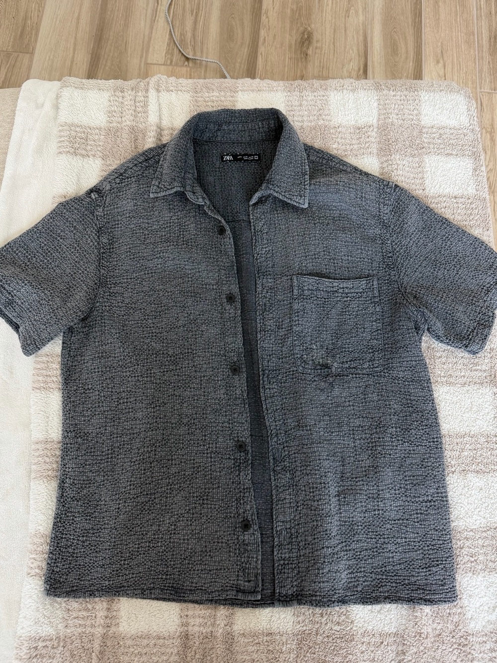 Zara Men’s Short-Sleeve Button-Down Textured Shirt — Charcoal